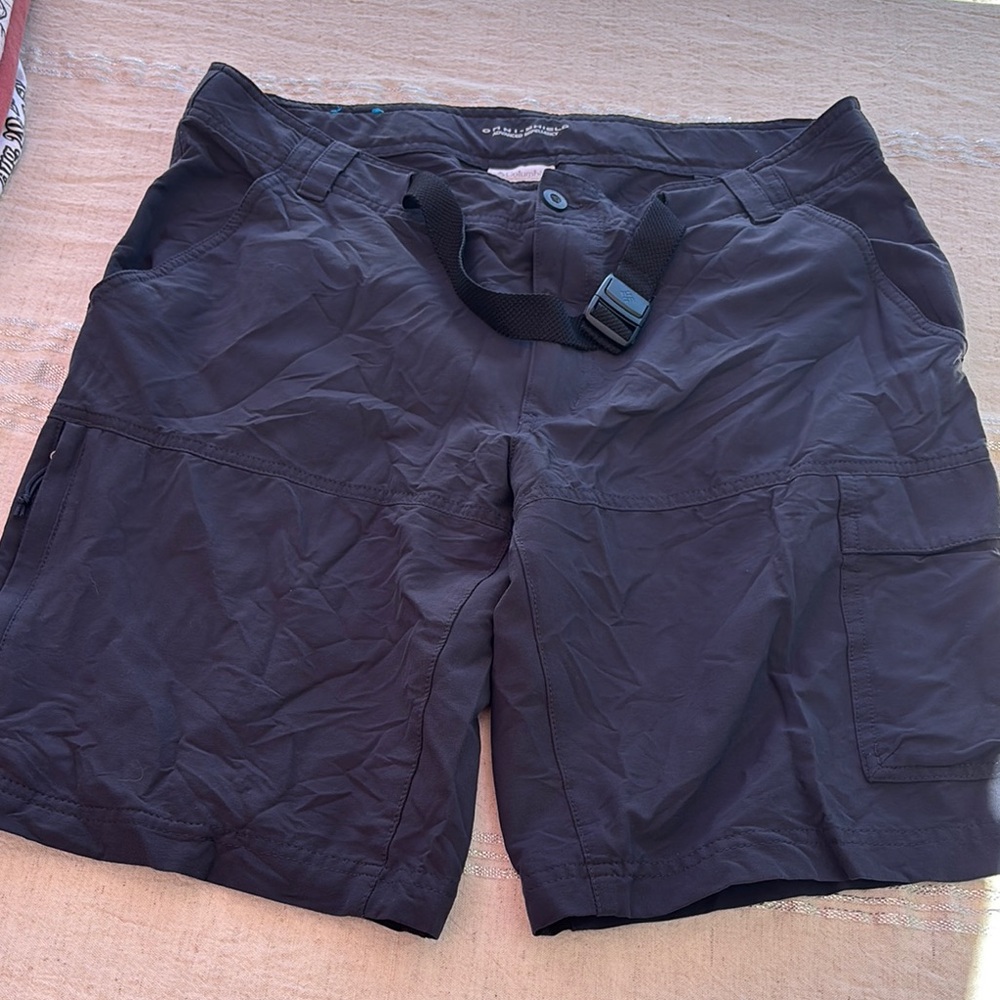 Columbia Black Cargo Shorts with Integrated Belt